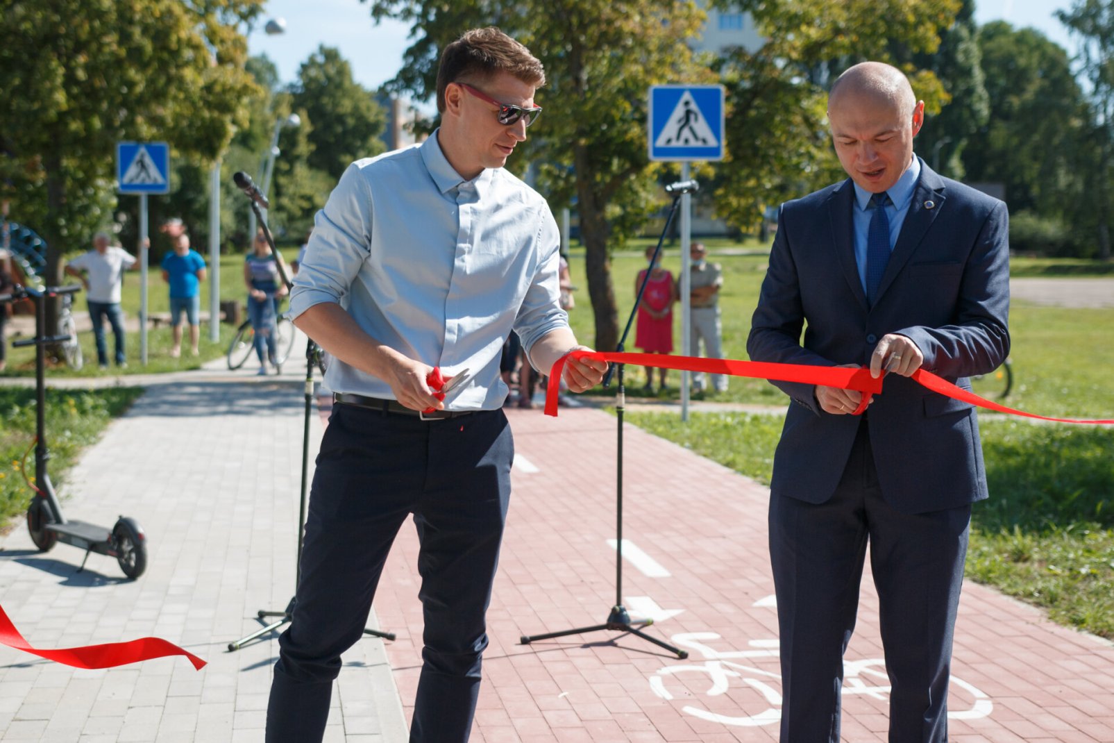 Jonavoje atidarytas naujas pėsčiųjų ir dviračių takas